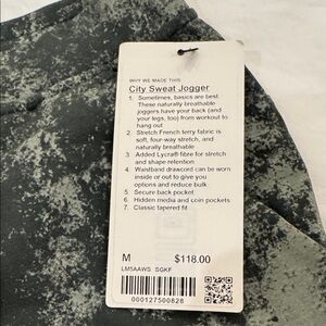 Lululemon Athletica in green Patterned Jogger size Medium NWT